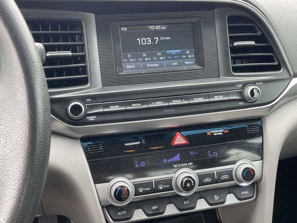 Certified 2024 Hyundai Sonata SEL w/ Convenience Package FWD image 12