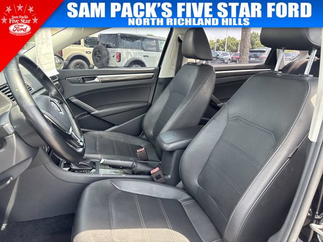 Used 2018 Volkswagen Passat 2.0T SE FWD image 20