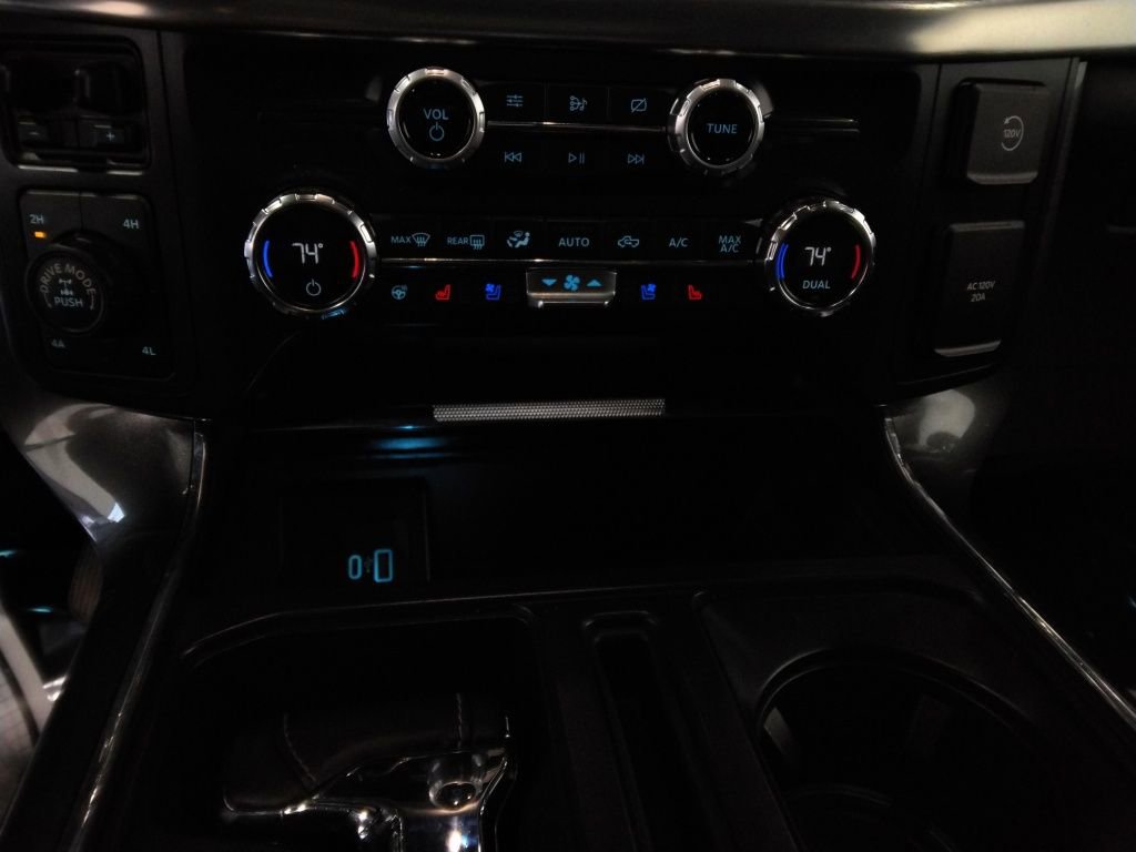 Used 2021 Ford F150 Lariat w/ Equipment Group 502A High image 19