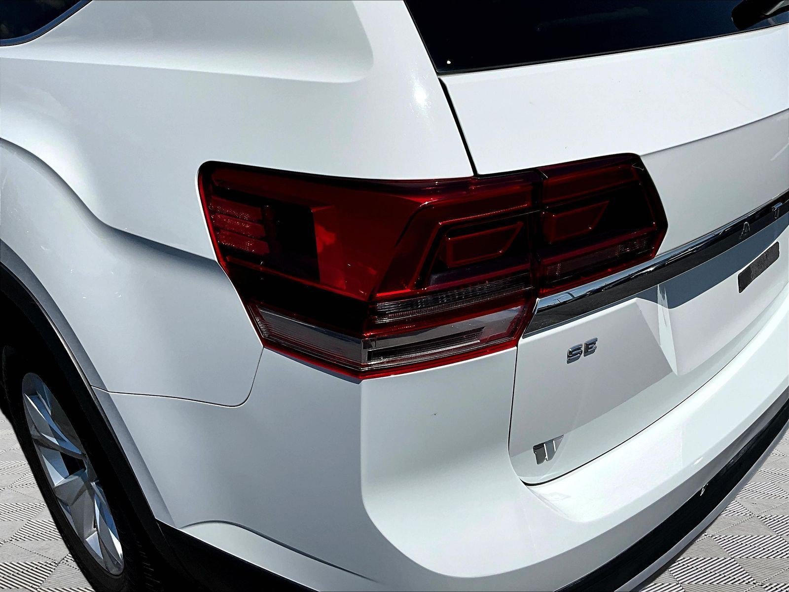 Used 2018 Volkswagen Atlas SE AWD/4WD image 23