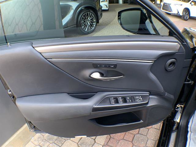 Certified 2021 Lexus ES 350 F Sport w/ Accessory Package 2 FWD image 13