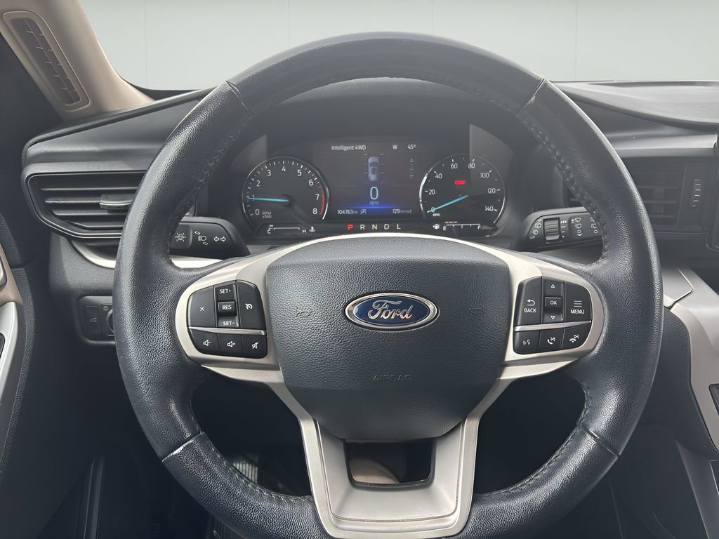 Used 2021 Ford Explorer XLT image 28