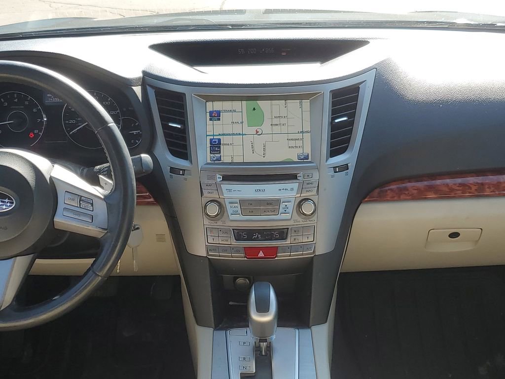 Used 2011 Subaru Outback 2.5i Limited AWD/4WD image 28