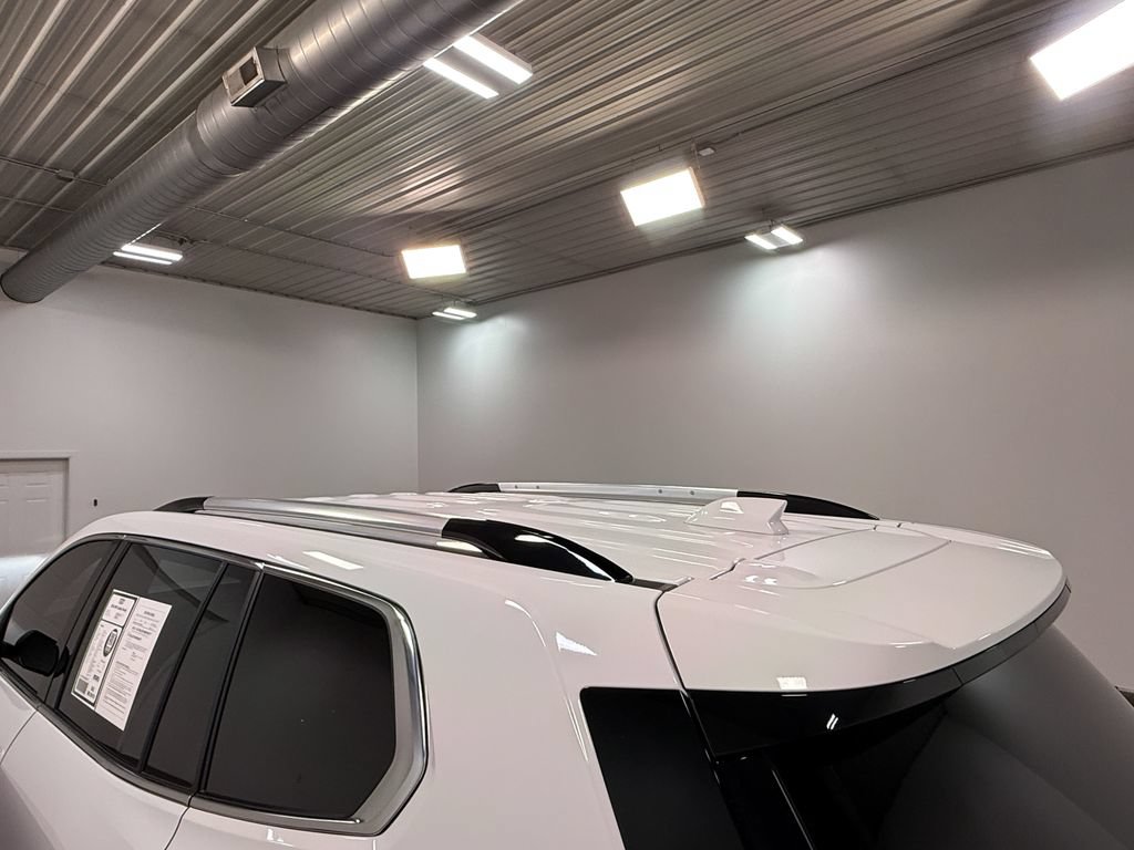 Used 2024 GMC Acadia Denali w/ LPO, Floor Liner Package FWD image 43