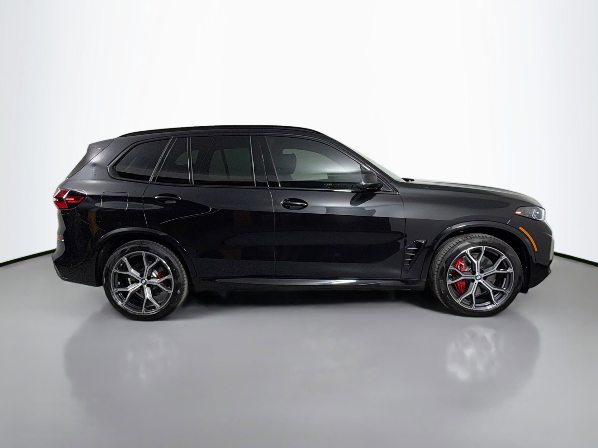 New 2026 BMW X5 sDrive40i image 4