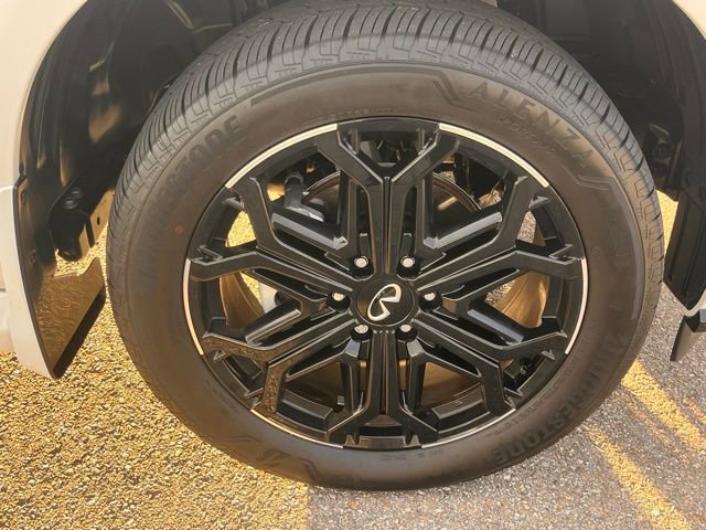 Certified 2026 INFINITI QX80 4WD w/ Sport Exterior Package image 32