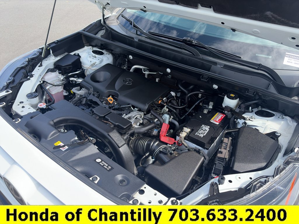 Used 2021 Toyota RAV4 XLE AWD/4WD image 32