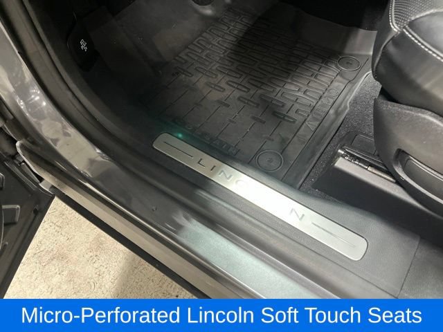 Used 2023 Lincoln Corsair AWD w/ Equipment Group 101A image 31