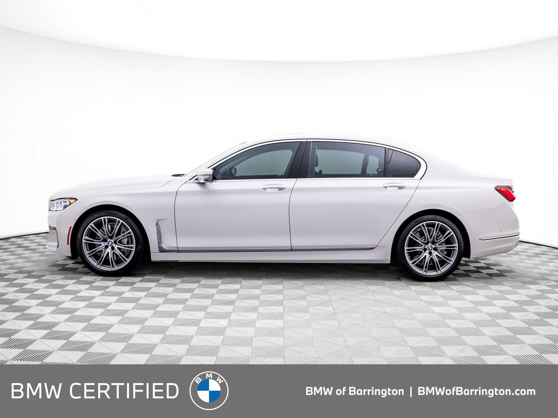 Certified 2022 BMW 750i xDrive AWD/4WD image 2