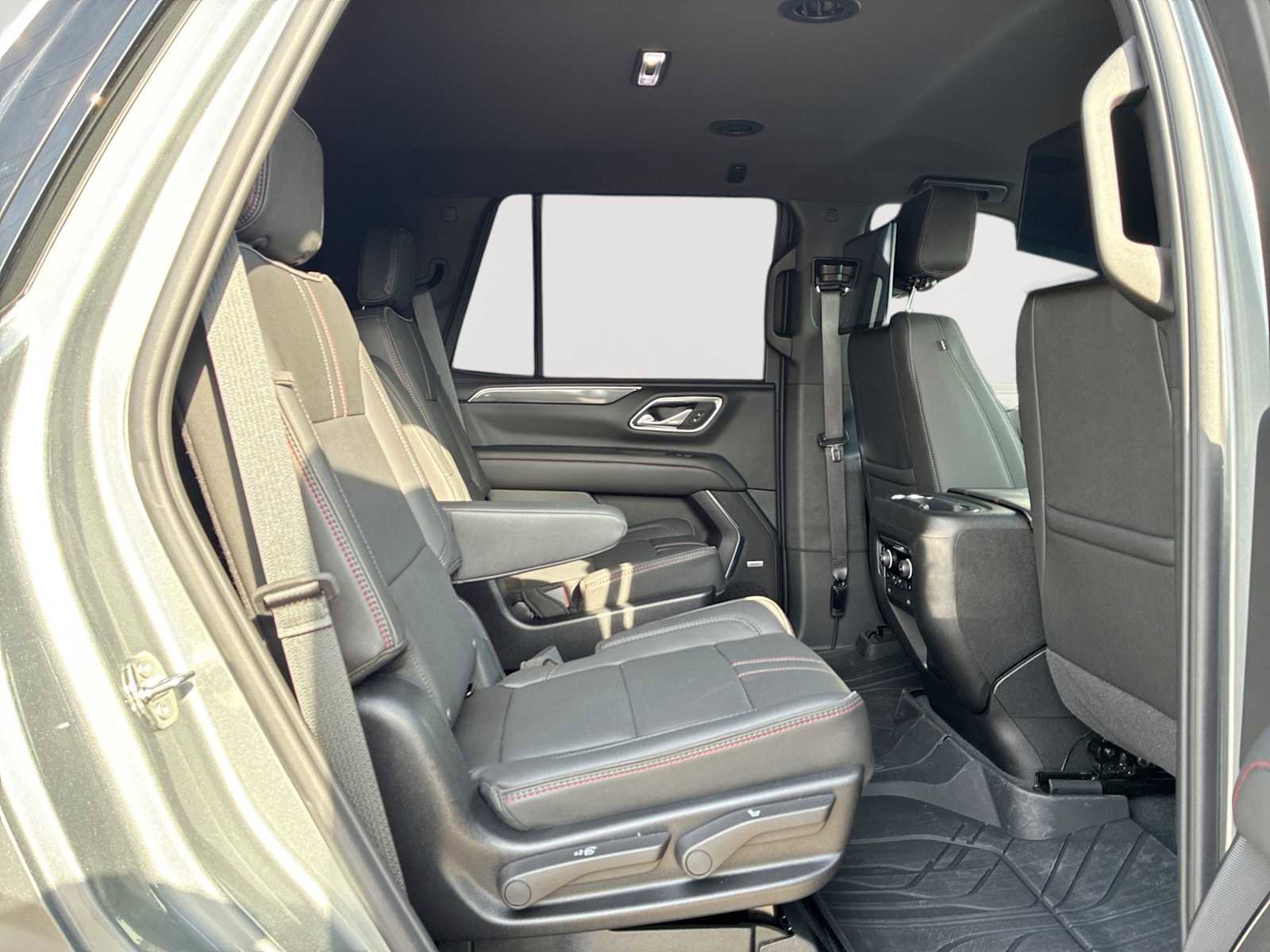 Used 2024 Chevrolet Tahoe RST w/ Luxury Package image 27