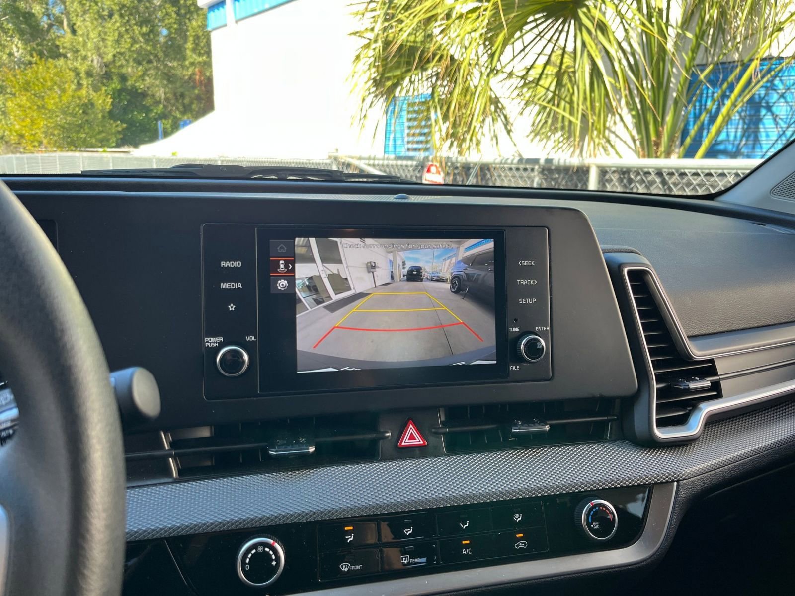 Used 2025 Kia Sportage LX image 17