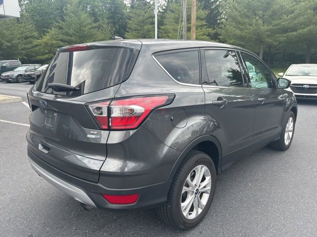 Used 2017 Ford Escape SE AWD/4WD image 3