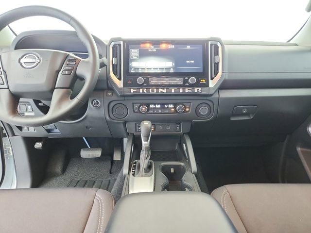 Used 2025 Nissan Frontier SV w/ SV Convenience Package image 25