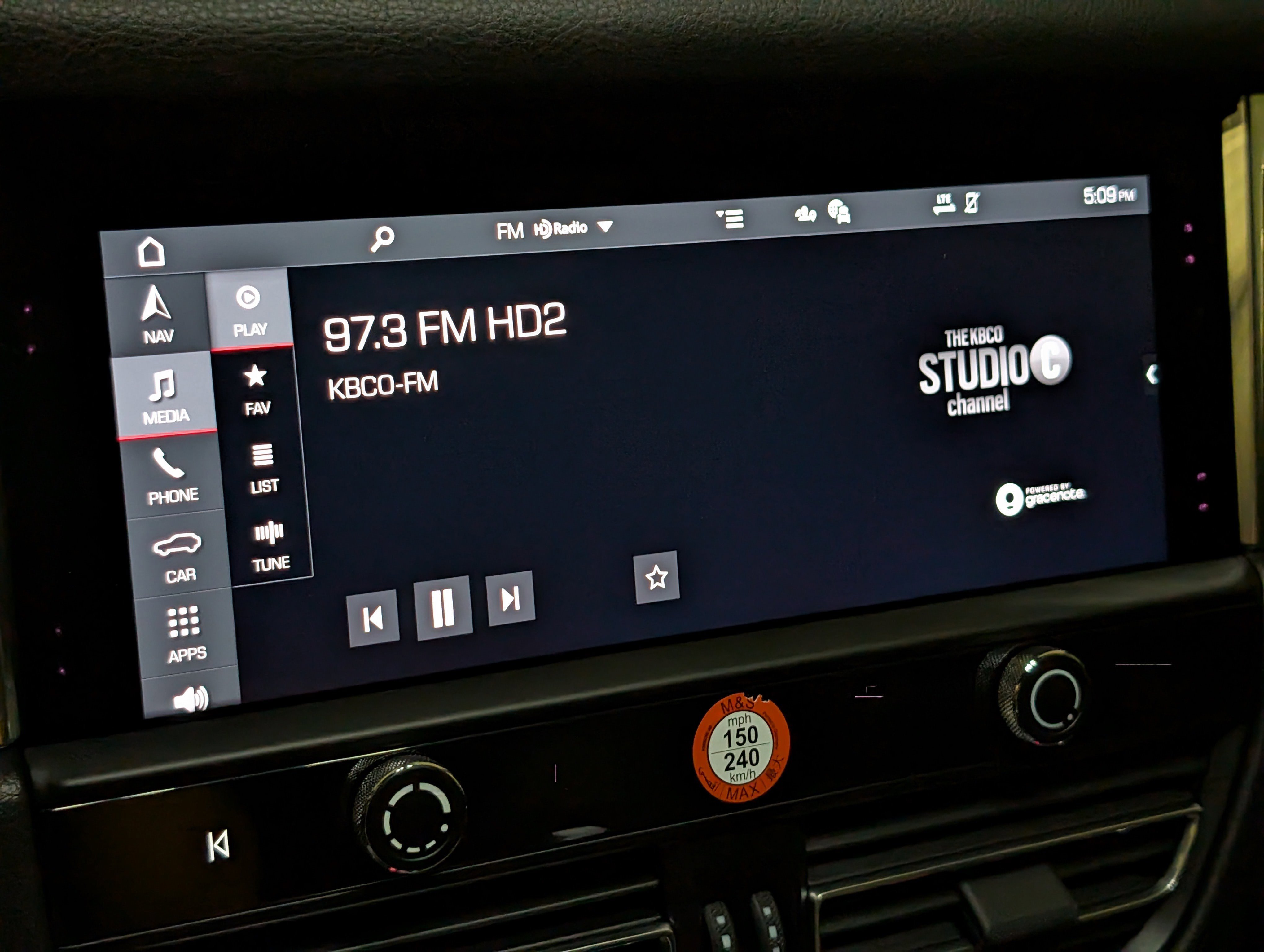 Certified 2026 Porsche Macan image 31