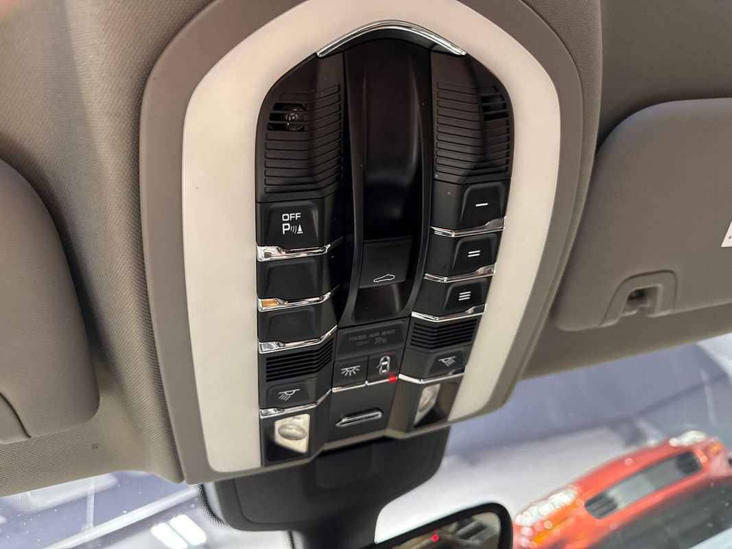 Used 2013 Porsche Panamera 4S image 72