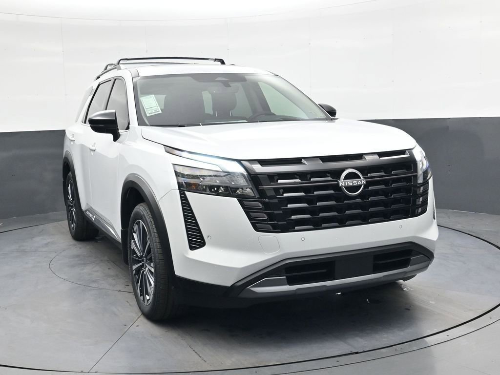 New 2026 Nissan Pathfinder Platinum w/ Cargo Package FWD video 2