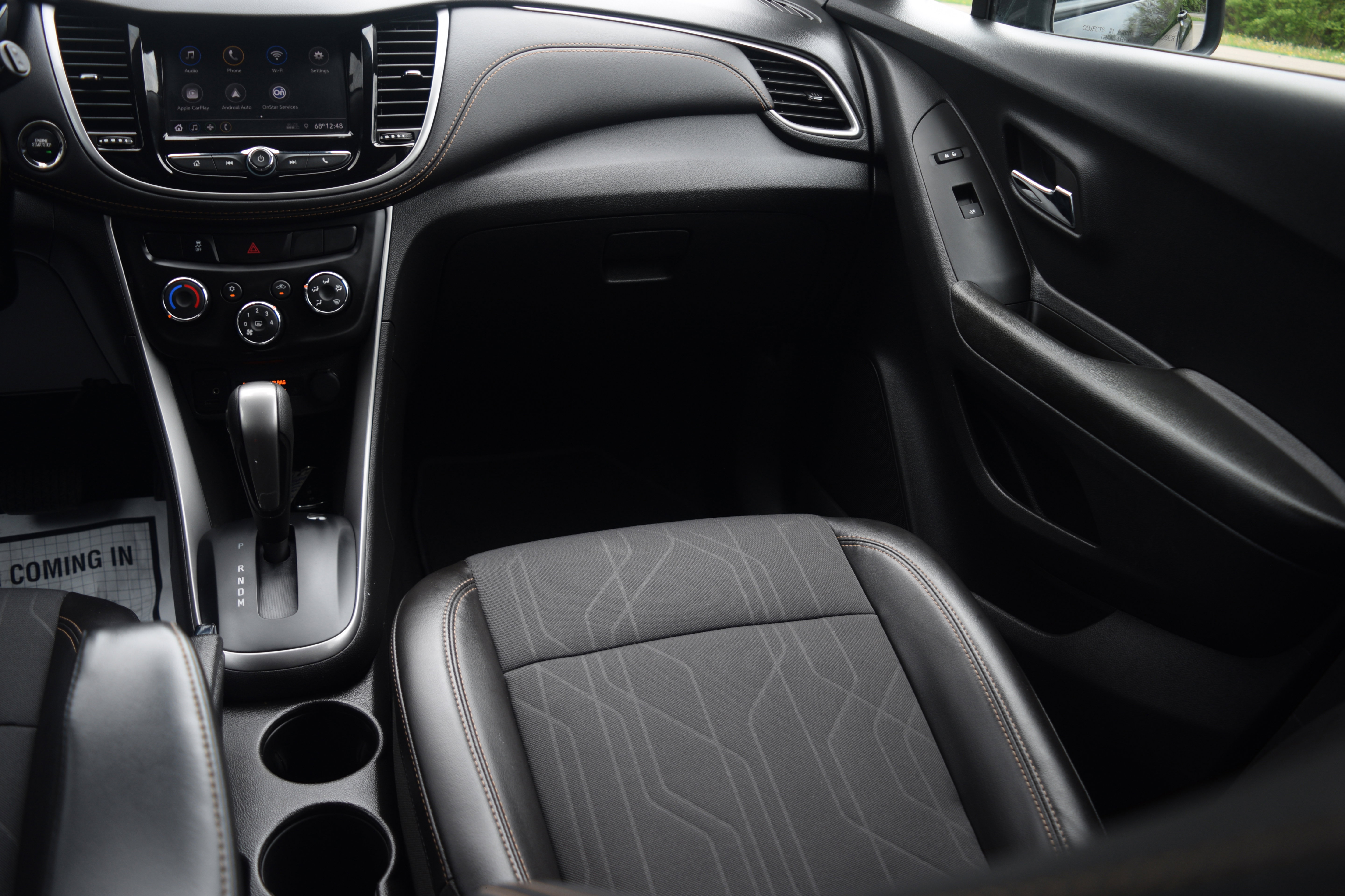 Used 2022 Chevrolet Trax LT w/ Midnight Edition image 14