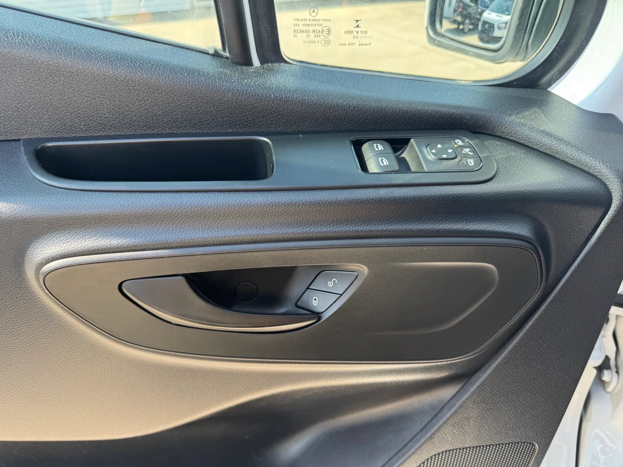 Used 2022 Mercedes-Benz Sprinter 1500 image 25