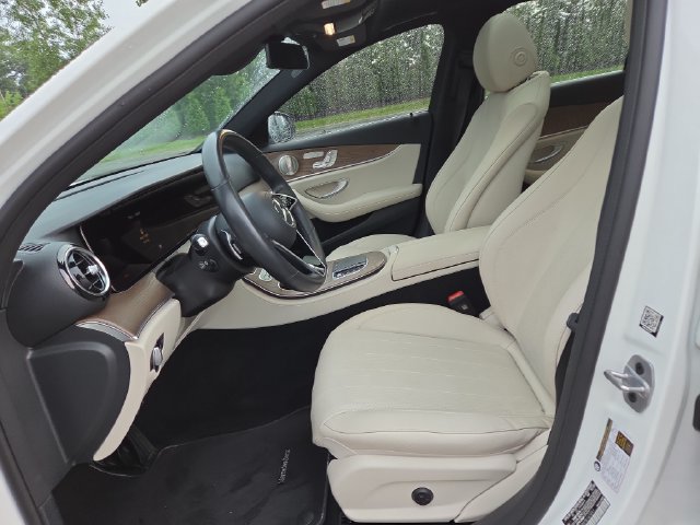 Used 2023 Mercedes-Benz E 350 4MATIC Sedan image 25