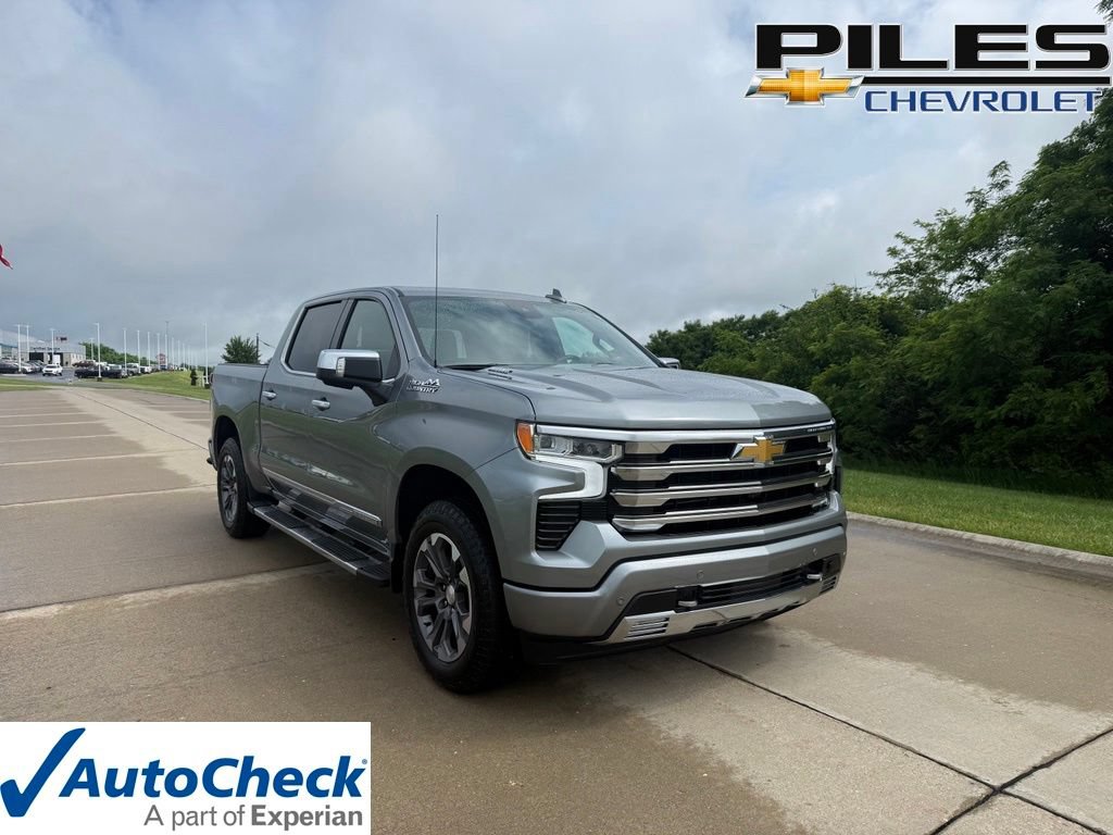 Used 2026 Chevrolet Silverado 1500 High Country w/ Technology Package AWD/4WD image 1