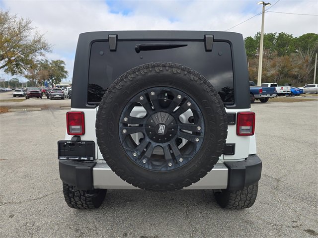 Used 2017 Jeep Wrangler Unlimited Sahara w/ Connectivity Group image 5