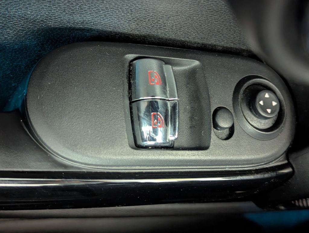 Used 2020 MINI Cooper S image 41