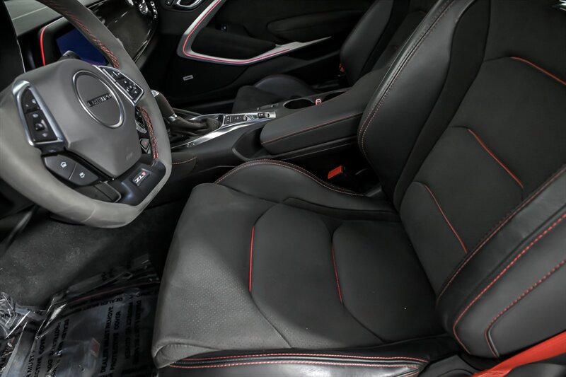 Used 2019 Chevrolet Camaro ZL1 RWD image 19