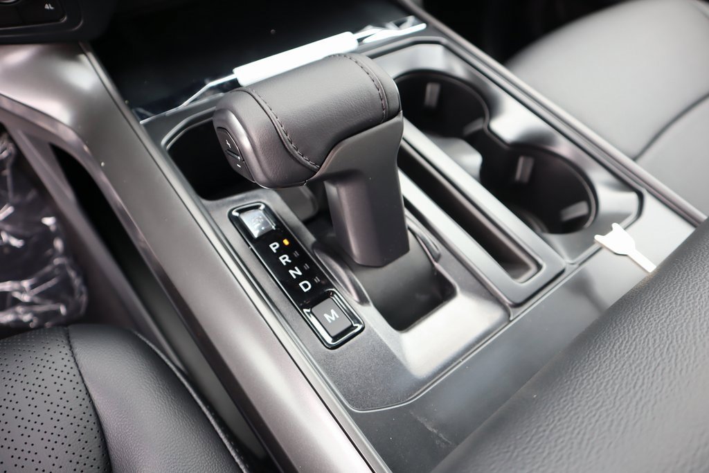 New 2025 Ford F150 Lariat w/ FX4 Off-Road Package image 9