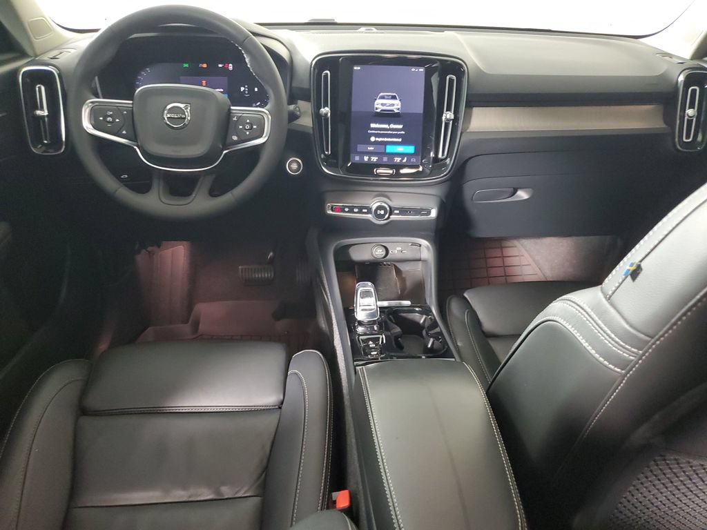 Certified 2024 Volvo XC40 B5 Ultimate w/ Protection Package Premier AWD/4WD image 13