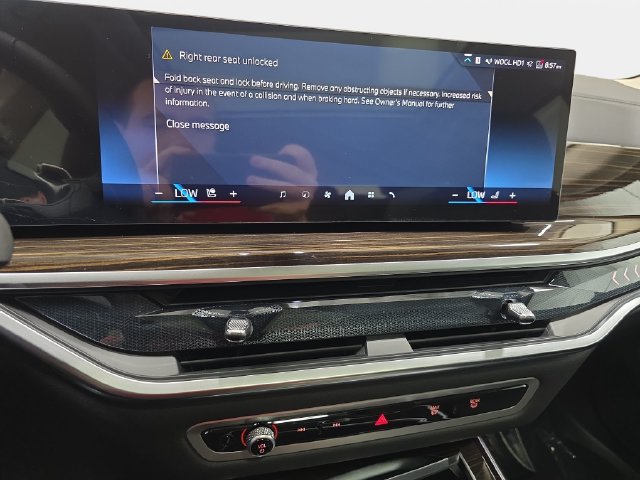 Certified 2025 BMW X7 xDrive40i w/ Premium Package AWD/4WD image 16