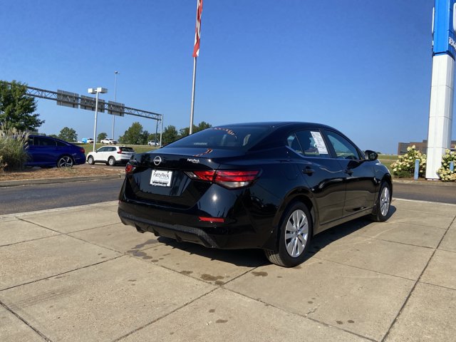 Used 2025 Nissan Sentra S FWD image 11