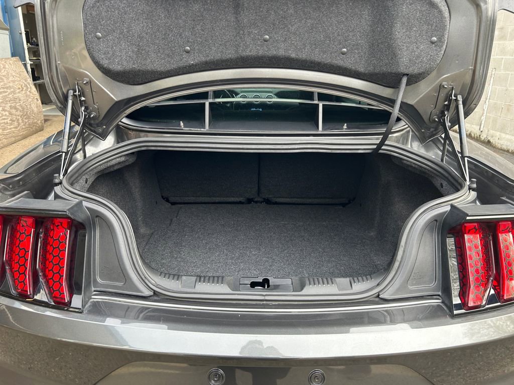 Used 2020 Ford Mustang Coupe image 22