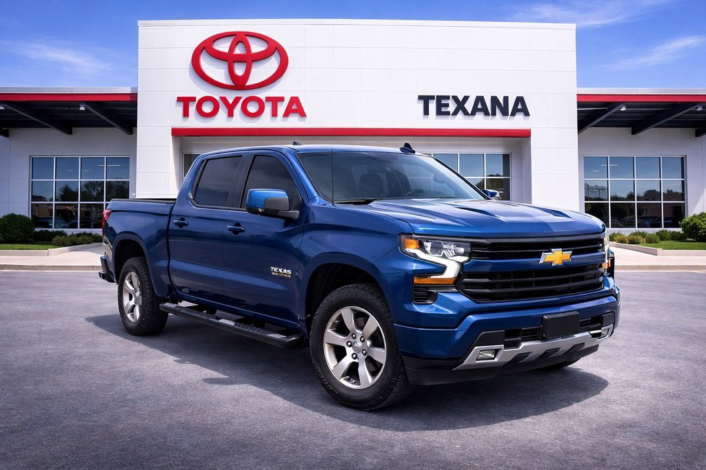 Used 2018 Chevrolet Silverado 1500 LT w/ Texas Edition image 1