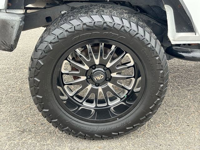 Used 2017 Jeep Wrangler Sport image 11