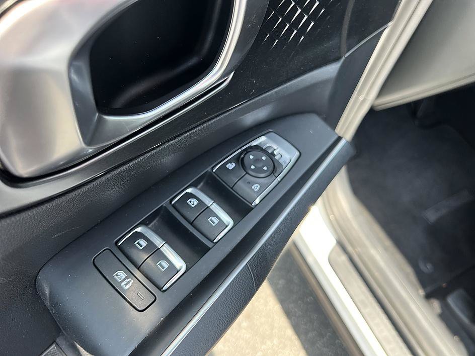 Used 2022 Kia Sorento EX w/ Panoramic Sunroof Package FWD image 21