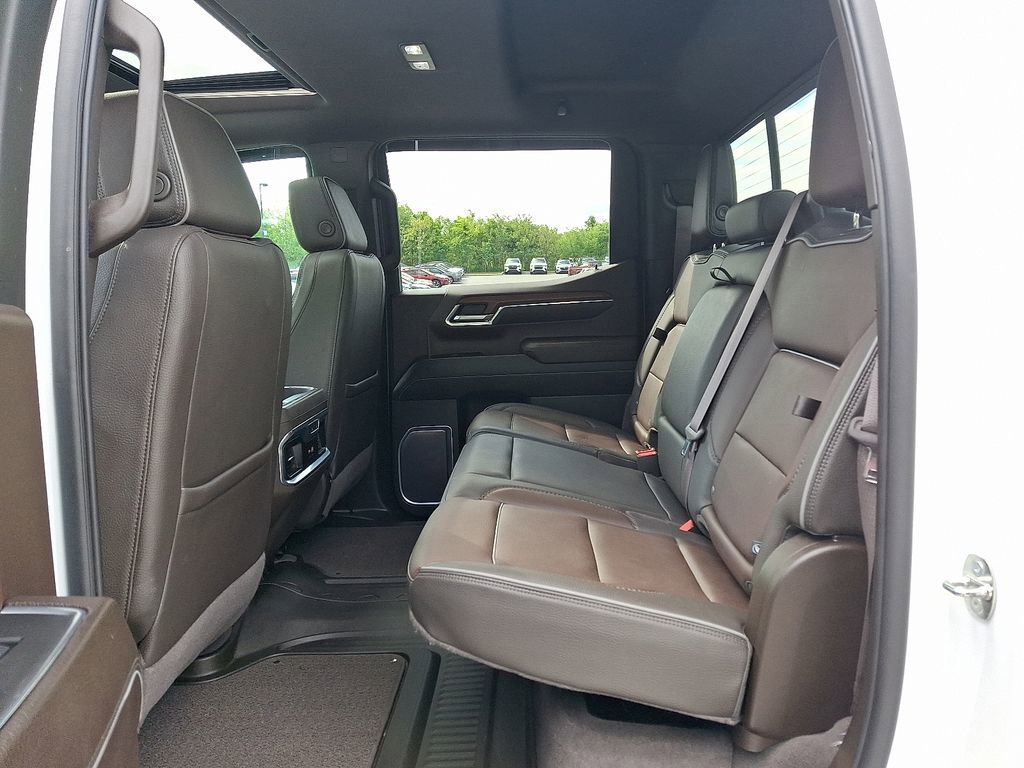 Used 2023 GMC Sierra 1500 Denali w/ Denali Reserve Package AWD/4WD image 10