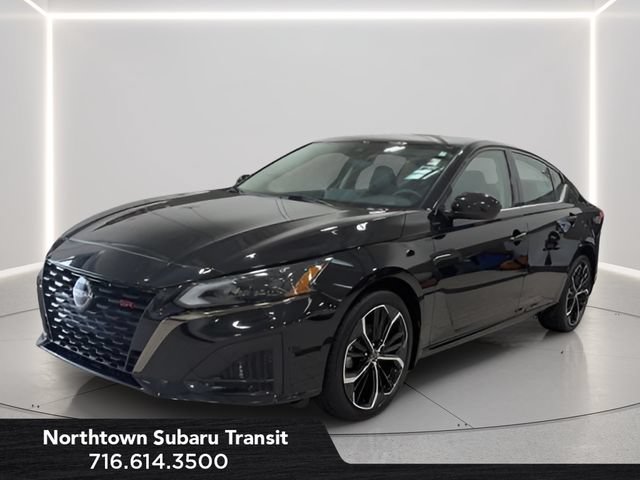 Used 2023 Nissan Altima 2.5 SR w/ SR Premium Package