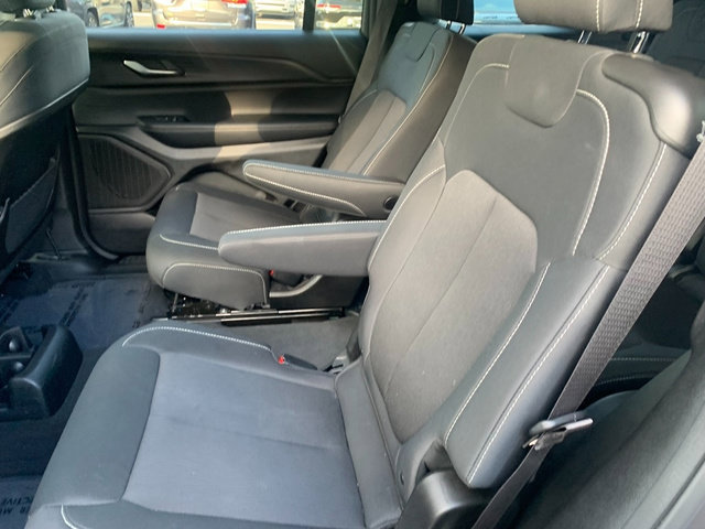 Used 2024 Jeep Grand Cherokee L Laredo AWD/4WD image 18