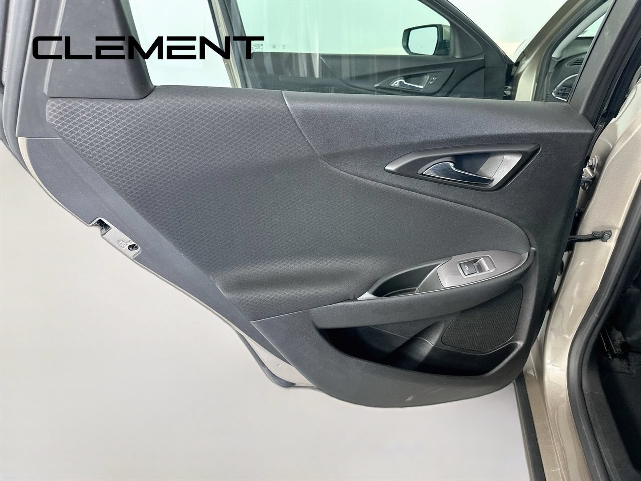 Used 2024 Chevrolet Malibu LT FWD image 30