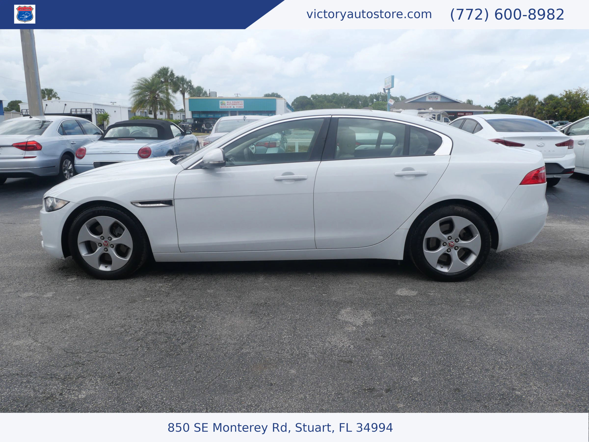 Used 2018 Jaguar XE image 8