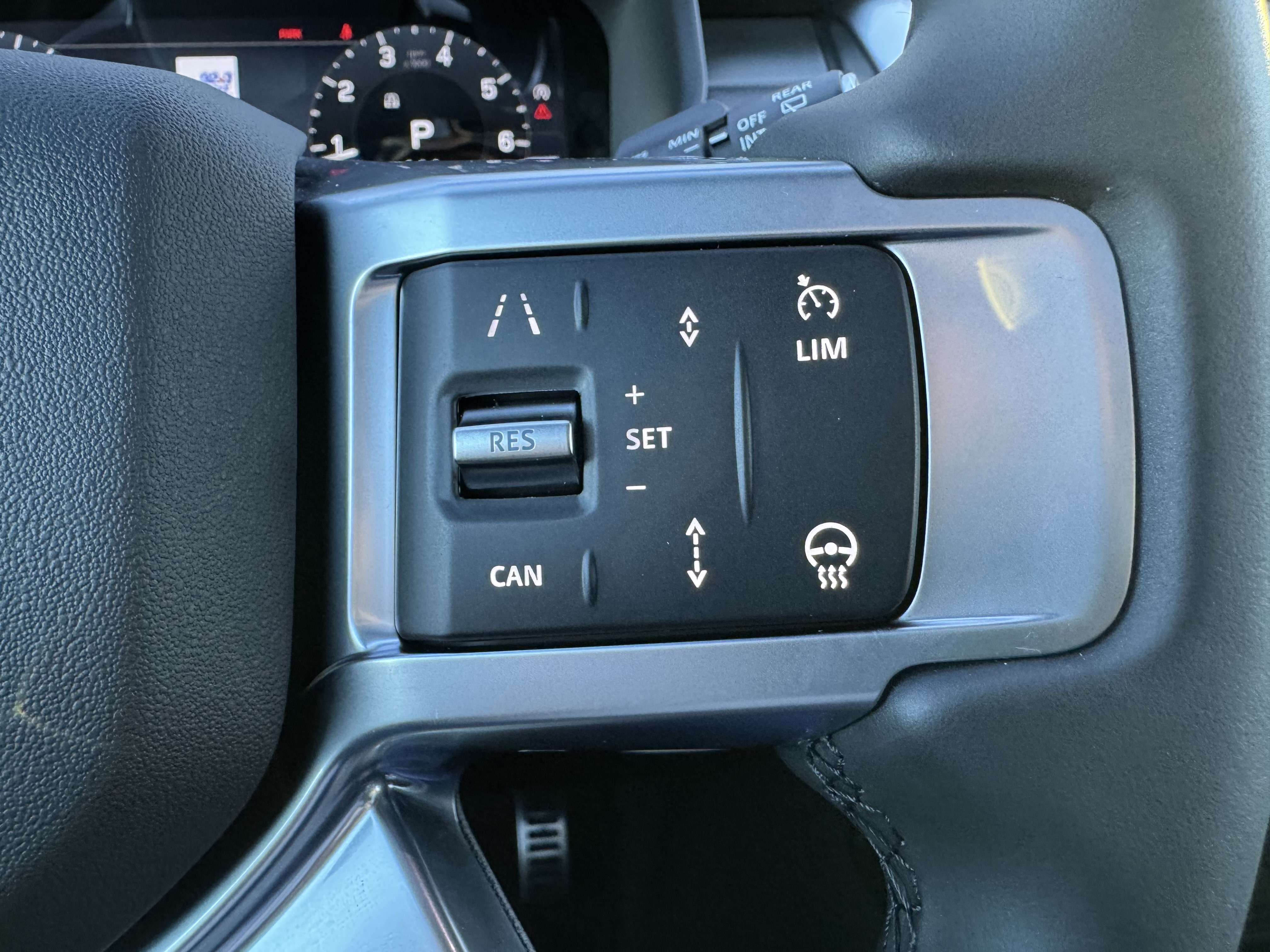New 2026 Land Rover Discovery Limited Edition AWD/4WD image 18