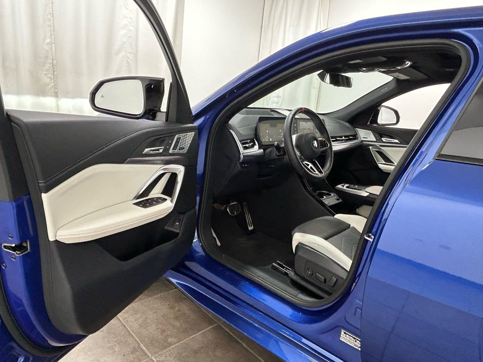 Used 2025 BMW X2 M35i image 23