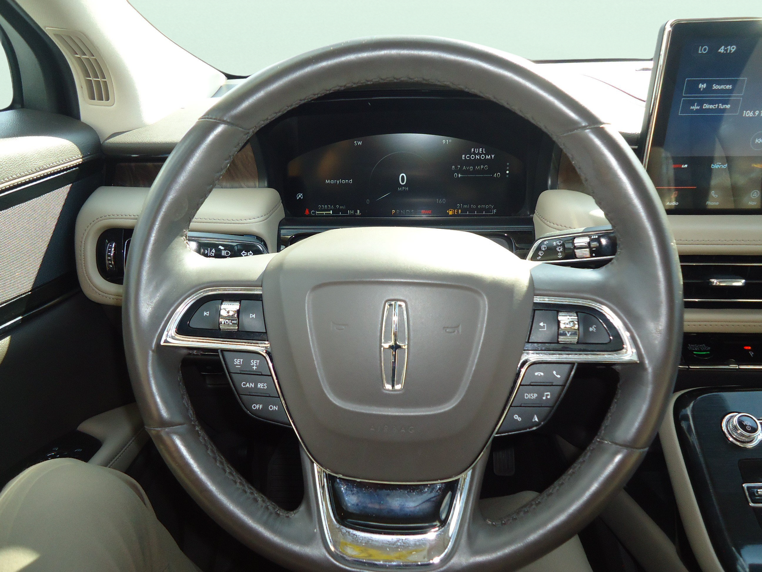 Used 2023 Lincoln Nautilus Reserve w/ Cargo Utility Package AWD/4WD image 12