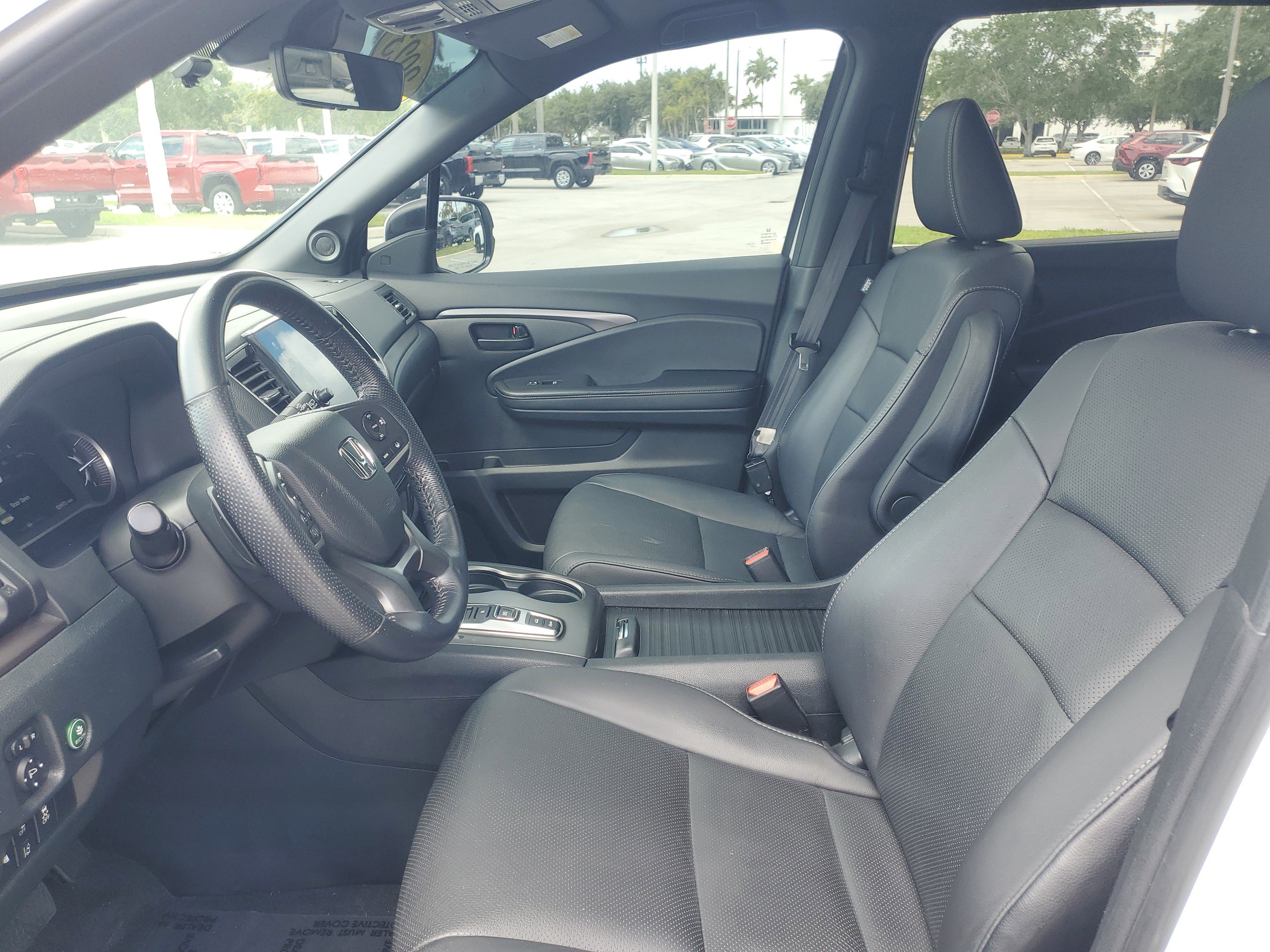 Used 2023 Honda Passport EX-L image 16