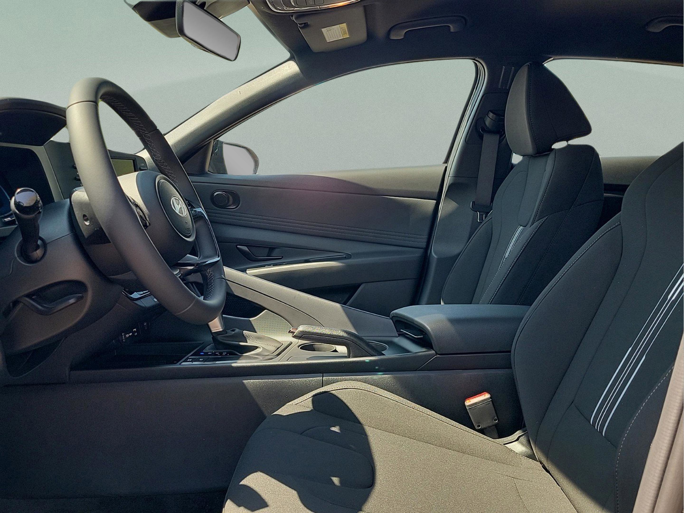 New 2026 Hyundai Elantra Sport image 18