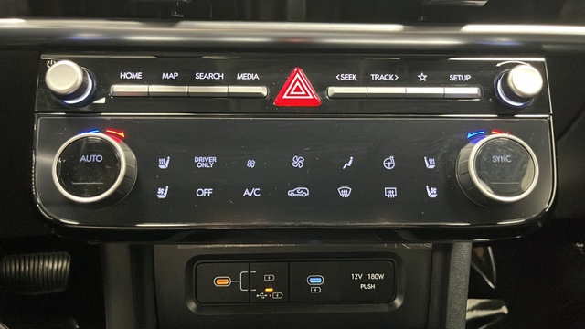 Used 2025 Hyundai Tucson Limited AWD/4WD image 18