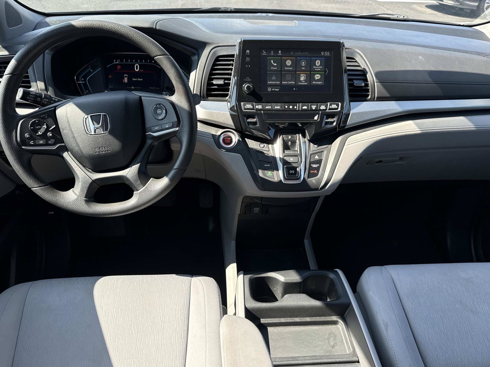 Used 2018 Honda Odyssey EX image 2