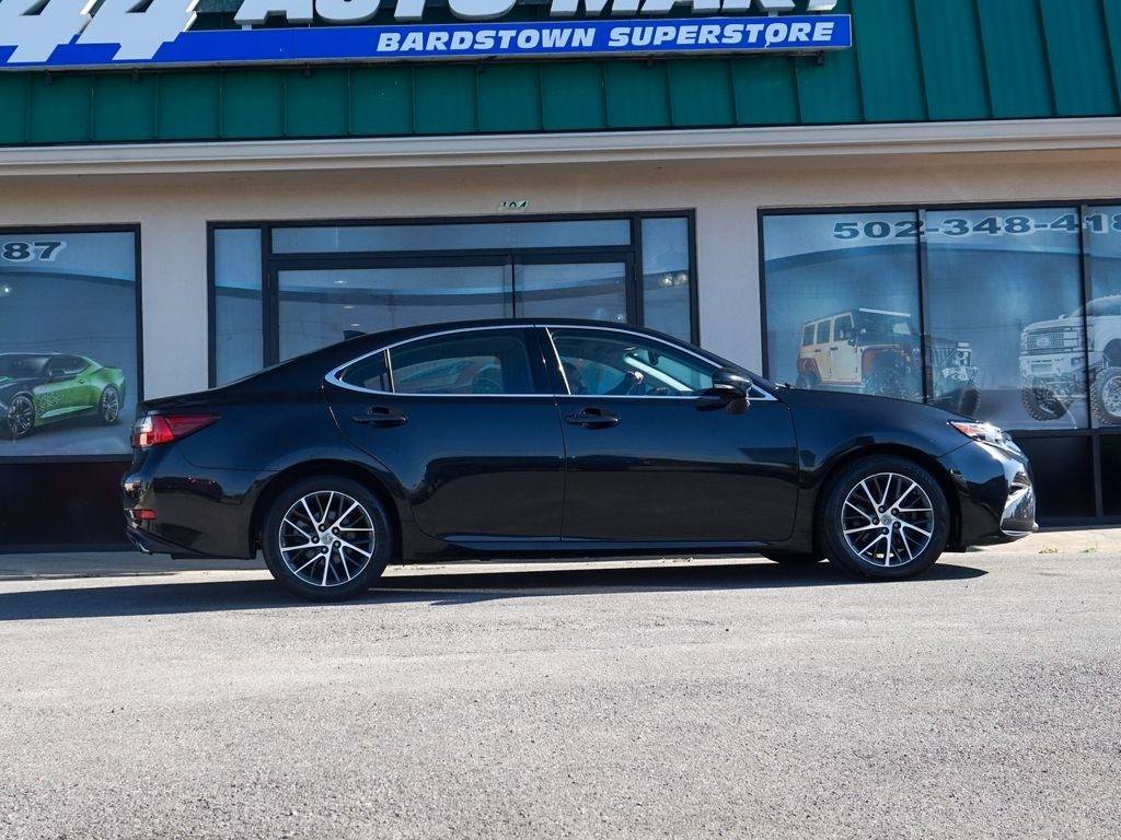 Used 2017 Lexus ES 350 w/ Premium Package FWD image 2