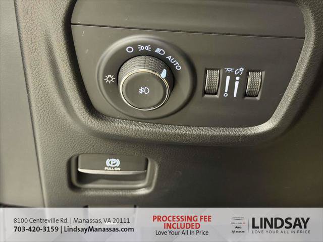 Used 2024 Jeep Grand Cherokee Summit w/ Luxury Tech Group V AWD/4WD image 27
