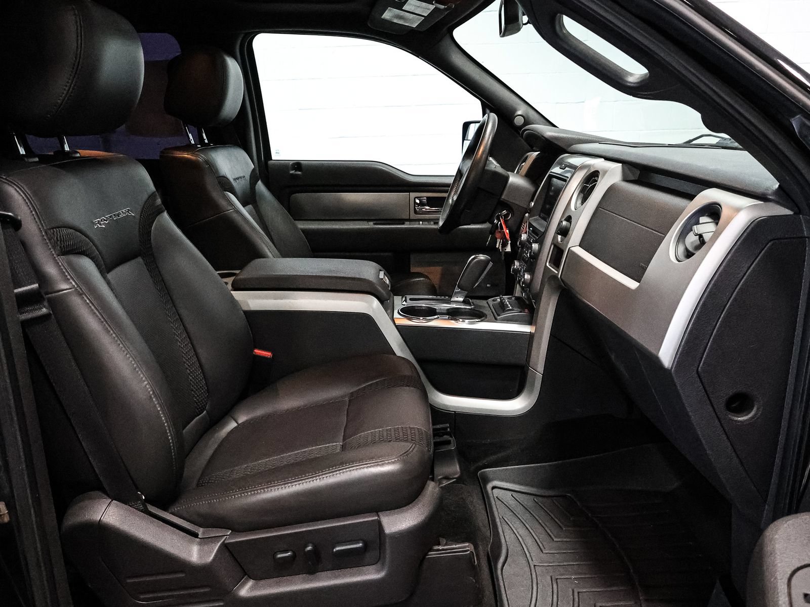 Used 2013 Ford F150 Raptor w/ Luxury Equipment Group AWD/4WD image 24